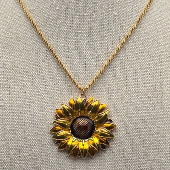 Sunflower Pendant Gold Snake Necklace | Vintage Floral Statement Jewelry - Picture 2 of 7